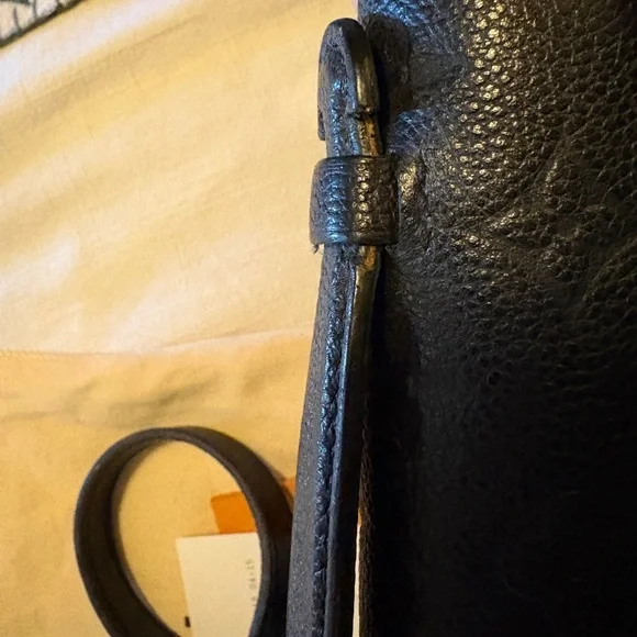 Louis Vuitton Black Women's Bag - Picture 8 of 13